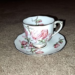 Fine bone Roslyn china. Made in England. Magnolia
